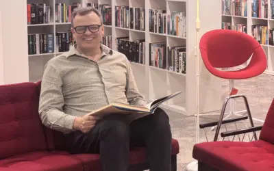 Andy, owner of karakter books